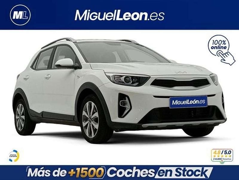 Usado Kia Stonic 101 CV (74 kW) 2022 Blanco SUV
