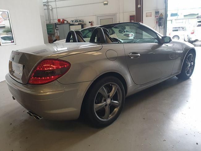 Usado Mercedes SLK280 231 CV (169 kW) 2007 Marrón Descapotable