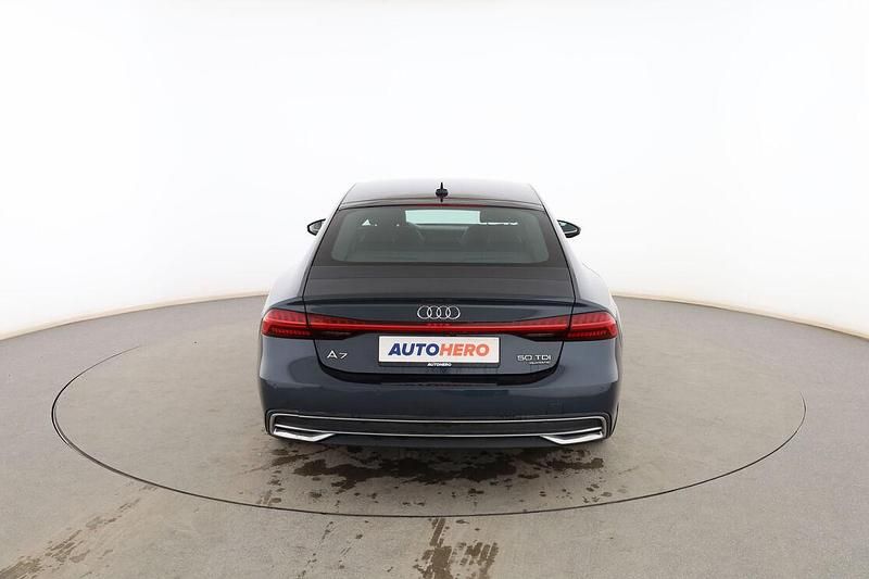 Usado Audi A7 Sportback 286 CV (210 kW) 2018 Azul Utilitario