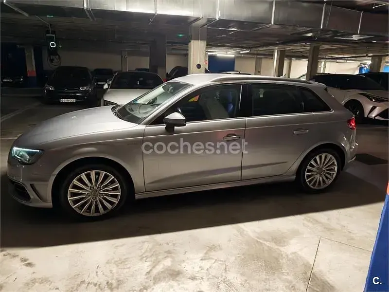 Usado Audi A3 Sportback Ambition 204 CV (150 kW) 2015 Gris / plata Utilitario
