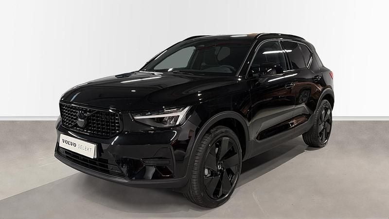 Negro Nuevo 2025 Volvo XC40 Plus SUV | 41.900 € (Precio justo) - Imagen 1/4