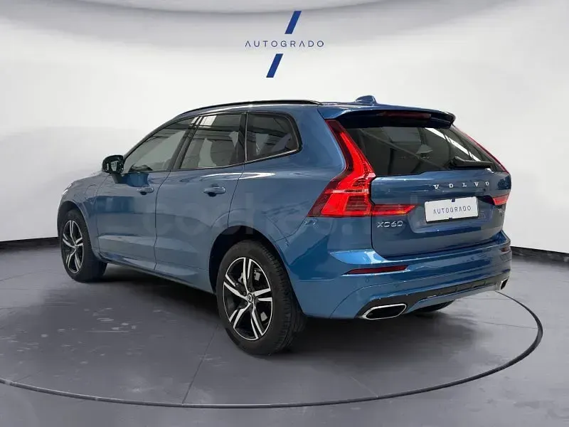 Usado Volvo XC60 R-Design 390 CV (286 kW) 2019 Azul SUV