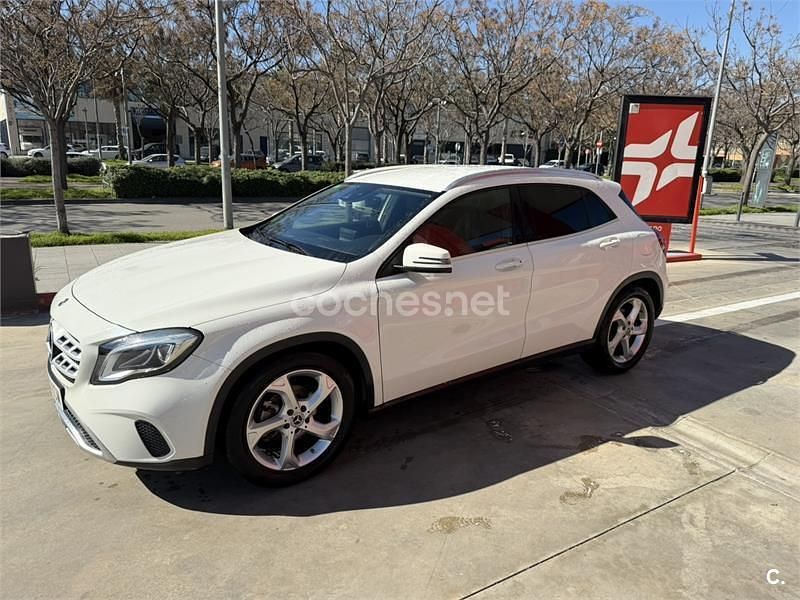 Usado Mercedes GLA200 136 CV (100 kW) 2017 Blanco SUV