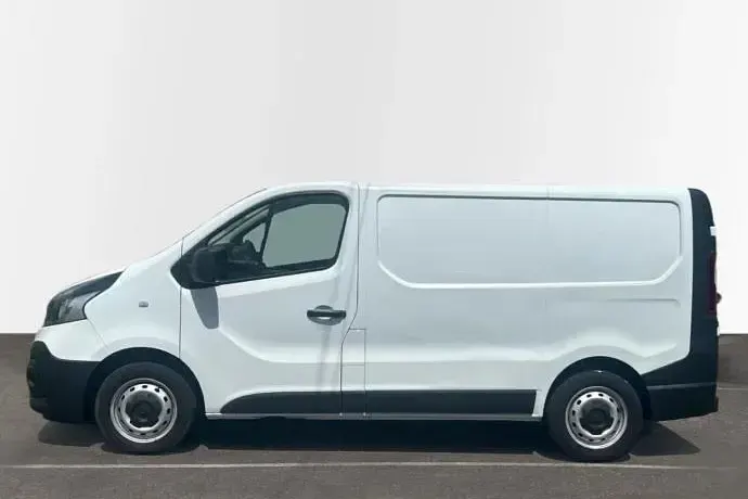 Usado Renault Trafic 120 CV (88 kW) 2021 Blanco Monovolumen