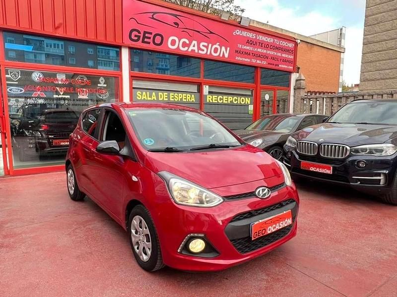 Używany Hyundai i10 67 KM (49 kW) 2014 Czerwony Hatchback