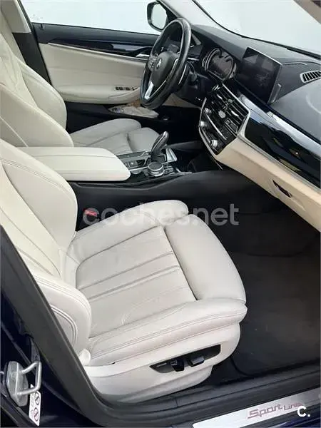 Usado BMW 520 Luxury Line 190 CV (139 kW) 2018 Azul Familiar