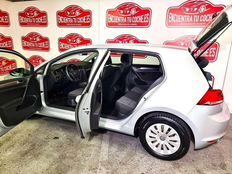 Usado VW Golf VII Edition 105 CV (77 kW) 2013 Rojo Utilitario