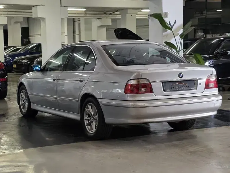 Usado BMW 520 Exclusive 136 CV (100 kW) 2003 Gris / plata Berlina