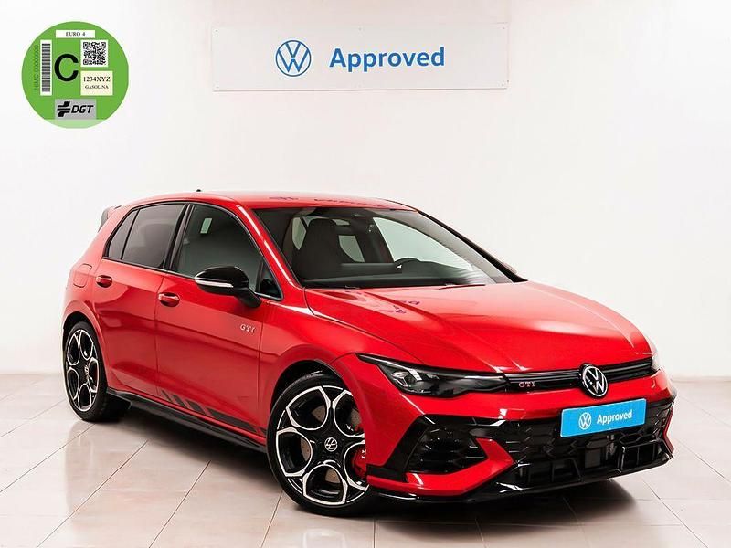 Rojo Usado 2025 VW Golf VIII GTI Clubsport Berlina | 50.490 € - Imagen 1/4