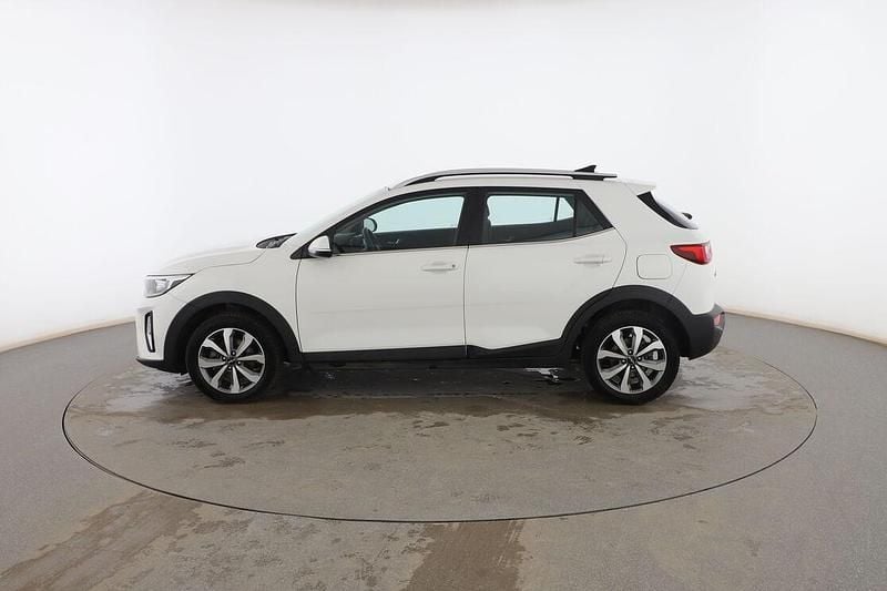Usado Kia Stonic 84 CV (61 kW) 2021 Blanco SUV