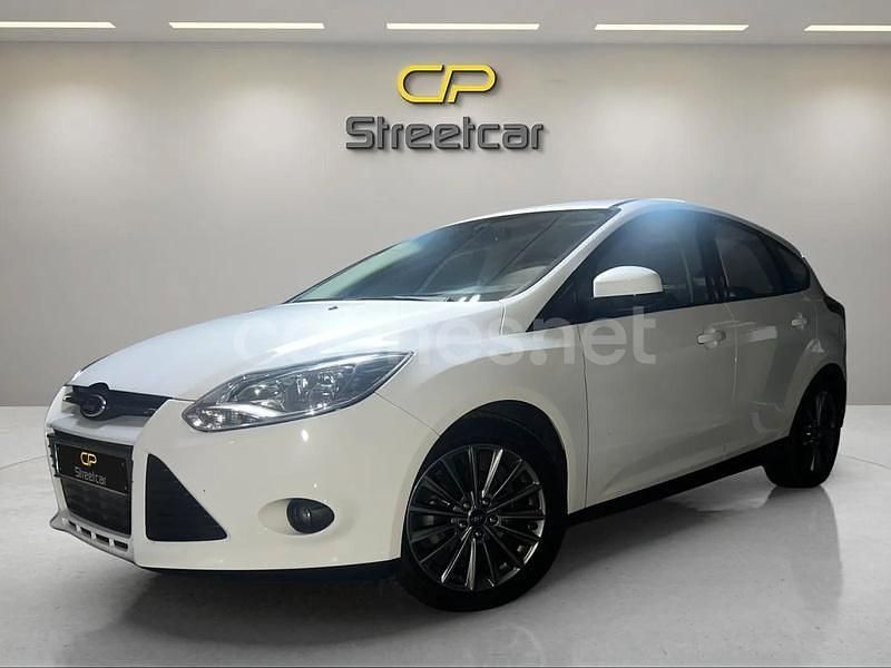 Blanco Usado 2014 Ford Focus Trend Berlina | 7490 € (Precio justo) - Imagen 1/4