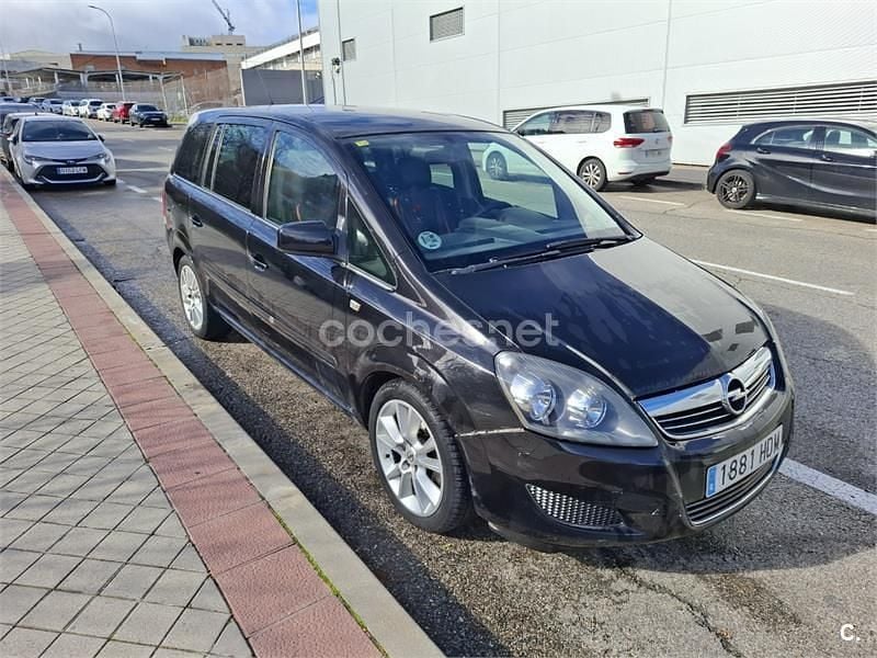 Negro Usado 2011 Opel Zafira Family Monovolumen | 3300 € (Super precio) - Imagen 1/4