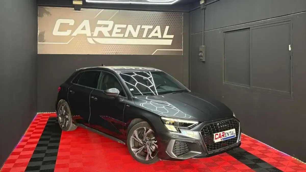 Usado Audi A3 Sportback S-Line 150 CV (110 kW) 2023 Gris Utilitario