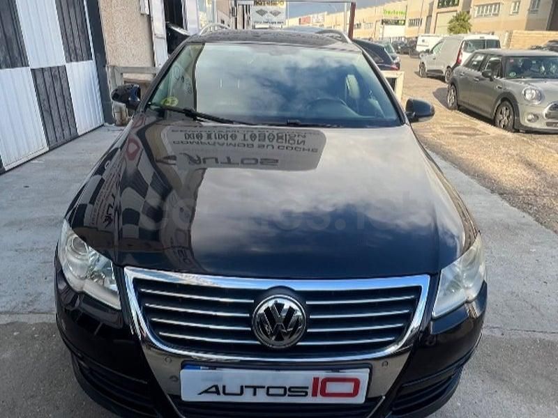 Usado VW Passat Advance 140 CV (102 kW) 2010 Negro Familiar