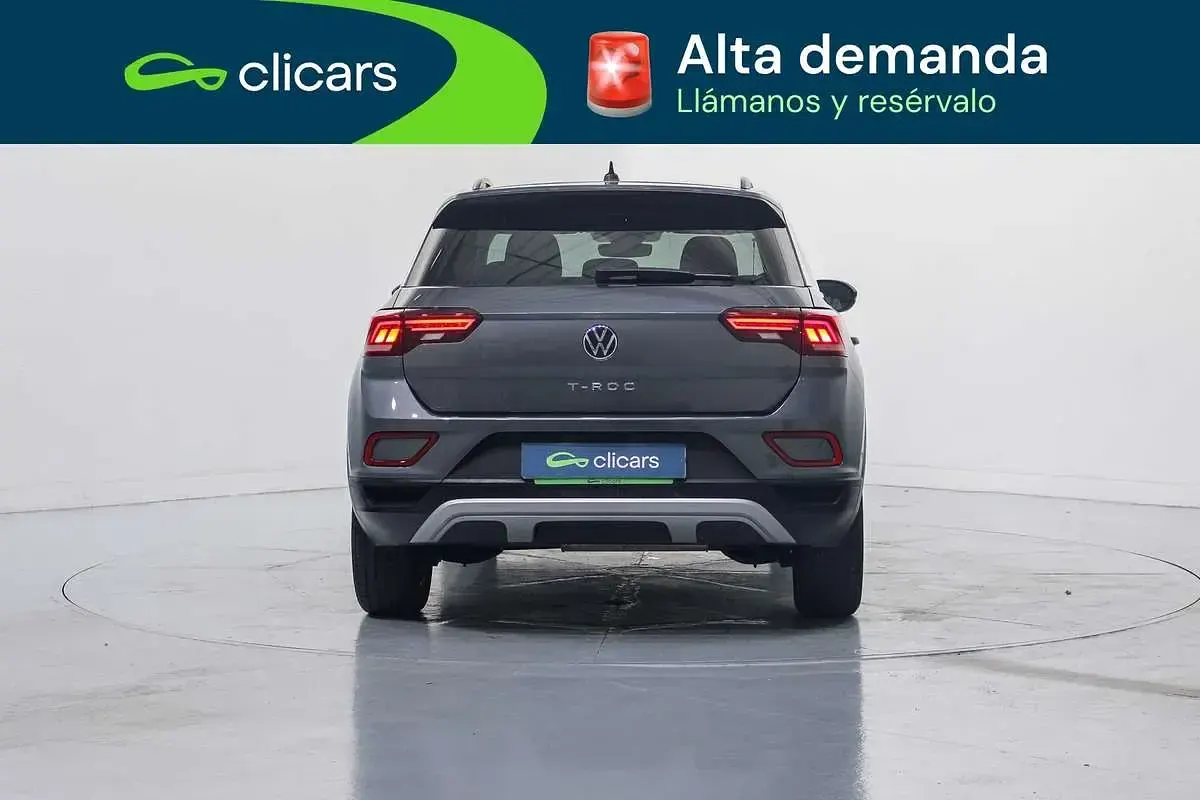 Usado VW T-Roc Life 116 CV (85 kW) 2022 Gris SUV