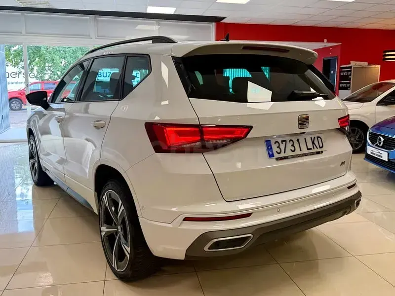 Usado Seat Ateca FR 150 CV (110 kW) 2020 Blanco SUV
