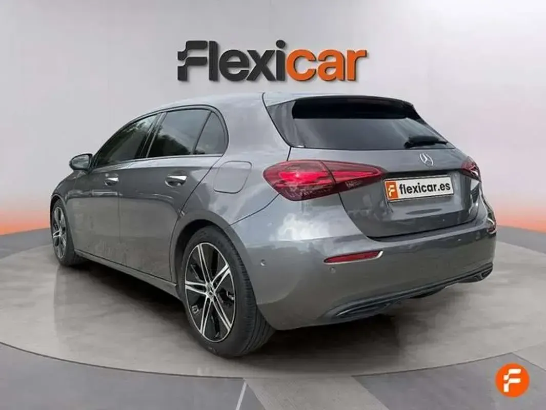 Usado Mercedes A180 136 CV (100 kW) 2024 Burdeos Berlina