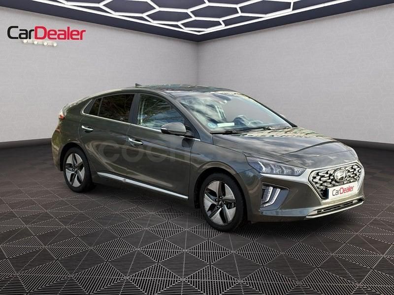 Usado Hyundai Ioniq 141 CV (103 kW) 2021 Gris / plata Utilitario