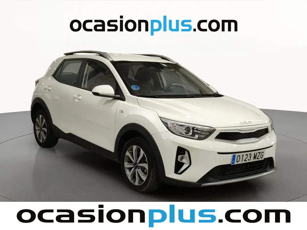 Usado Kia Stonic 101 CV (74 kW) 2025 Blanco SUV
