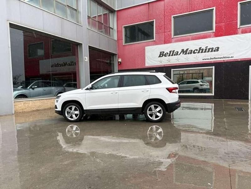 Usado Skoda Karoq Ambition 116 CV (85 kW) 2018 Blanco SUV