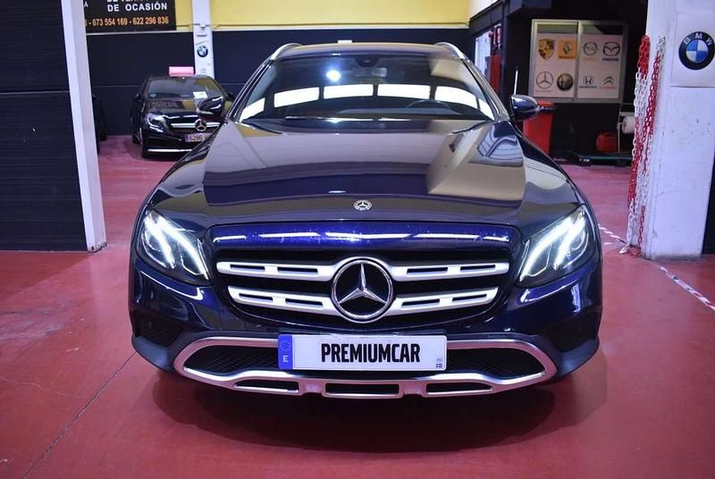 Usado Mercedes E220 All-Terrain 194 CV (142 kW) 2019 Azul Familiar