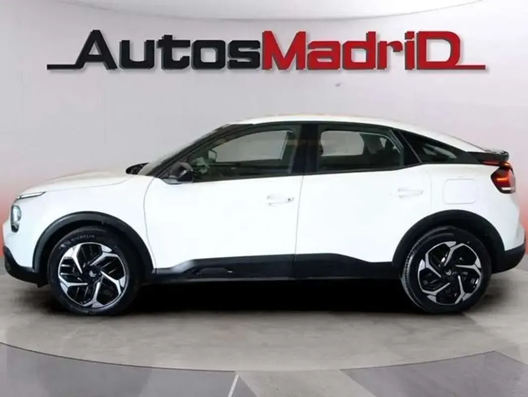 Usado Citroën C4 Live 111 CV (81 kW) 2021 Blanco Berlina
