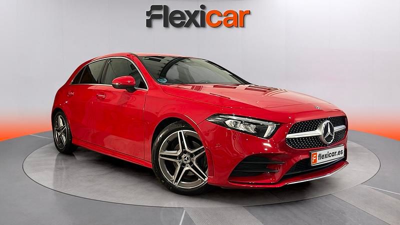 Usado Mercedes A180 136 CV (100 kW) 2019 Rojo Utilitario
