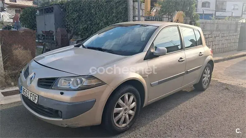 Usado Renault Mégane Exception 130 CV (95 kW) 2007 Beige Berlina