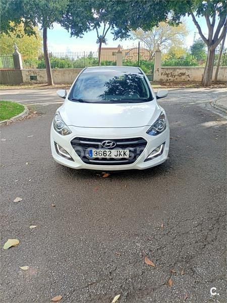 Blanco Usado 2016 Hyundai i30 Berlina | 7800 € (Buen precio) - Imagen 1/4