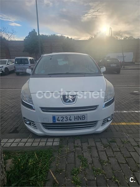 Usado Peugeot 5008 120 CV (88 kW) 2012 Blanco Monovolumen