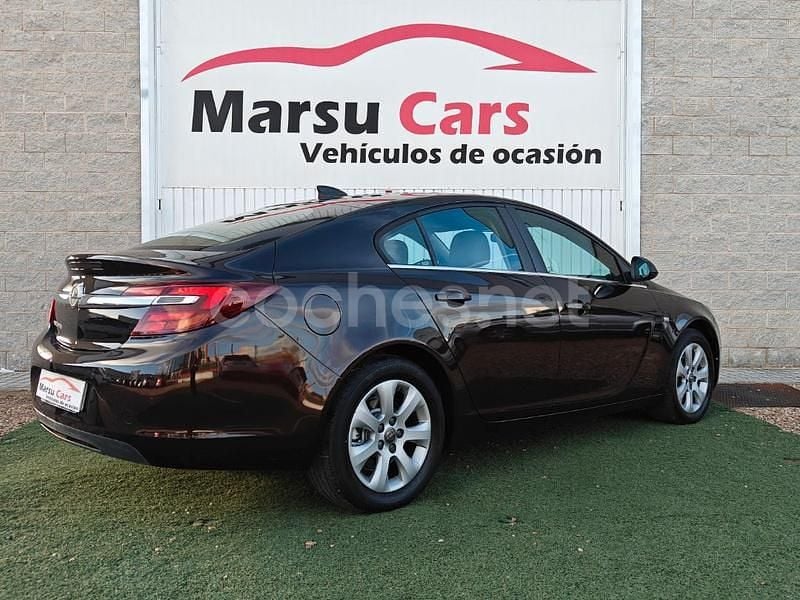 Usado Opel Insignia Eco 136 CV (100 kW) 2016 Granate Berlina