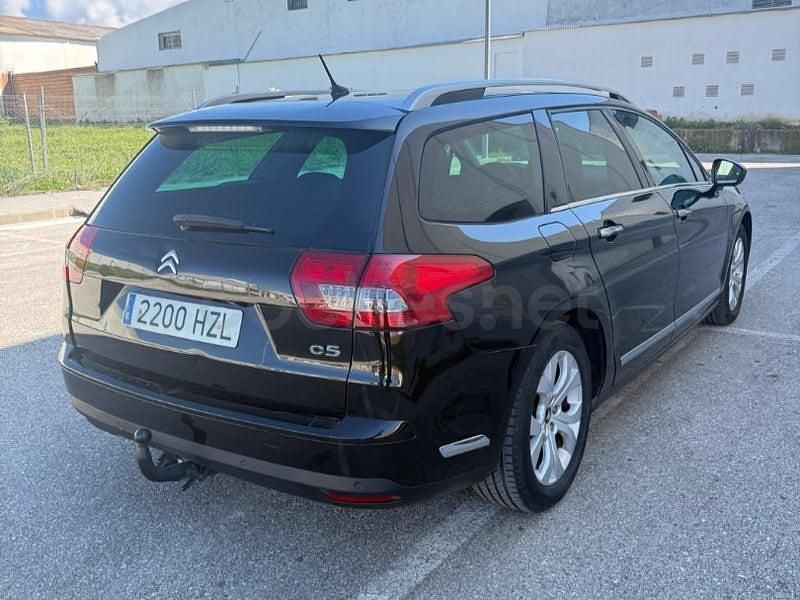 Usado Citroën C5 140 CV (102 kW) 2014 Negro Familiar