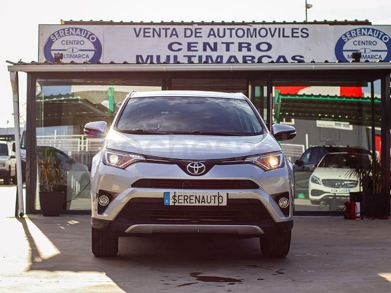 Usado Toyota RAV4 Advance 143 CV (105 kW) 2016 Gris / plata SUV