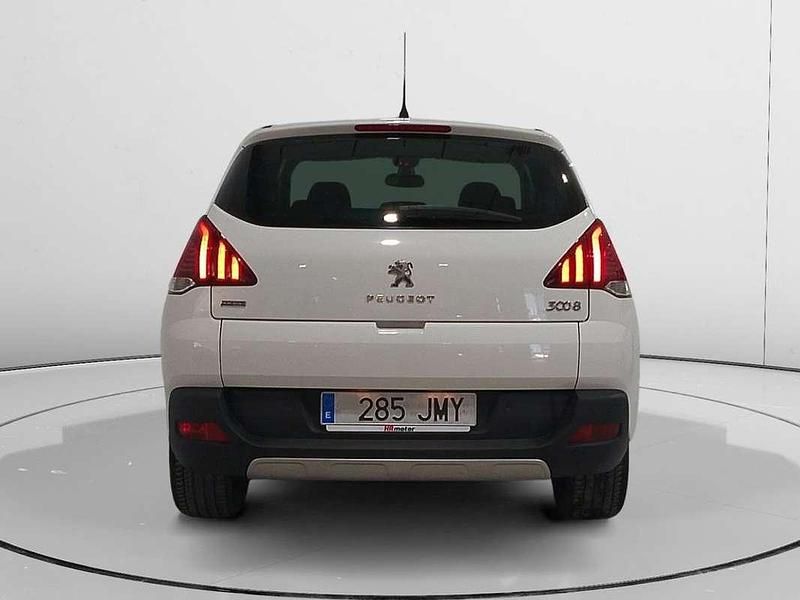 Usado Peugeot 3008 Style 132 CV (97 kW) 2016 Blanco SUV