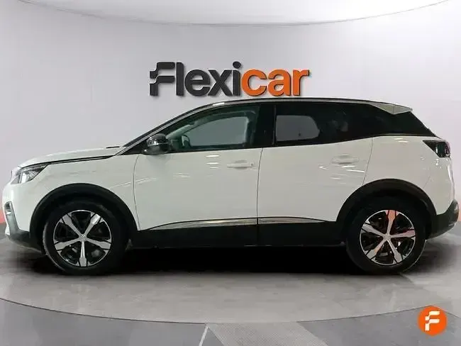 Usado Peugeot 3008 Allure 130 CV (95 kW) 2019 Blanco SUV
