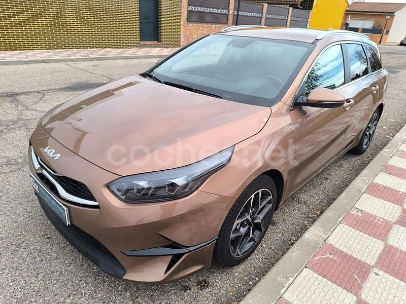 Usado Kia Ceed 120 CV (88 kW) 2022 Marrón Utilitario