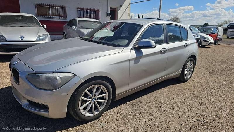 Usado BMW 116 116 CV (85 kW) 2013 Gris Utilitario