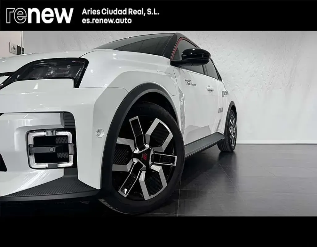 Nuevo Renault Megane E-Tech Techno 89 kW (122 CV) 2025 Blanco Utilitario