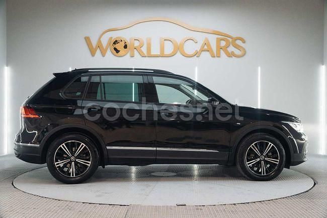 Usado VW Tiguan Life 150 CV (110 kW) 2021 Negro SUV
