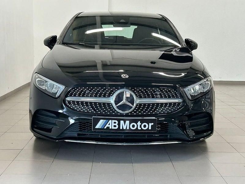 Usado Mercedes A180 116 CV (85 kW) 2021 Negro Berlina