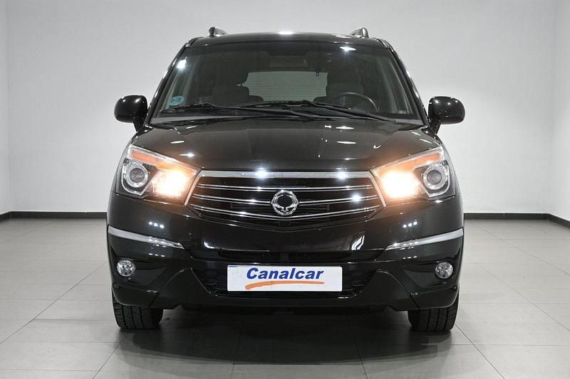 Usado SsangYong Rodius 155 CV (114 kW) 2016 Negro Monovolumen