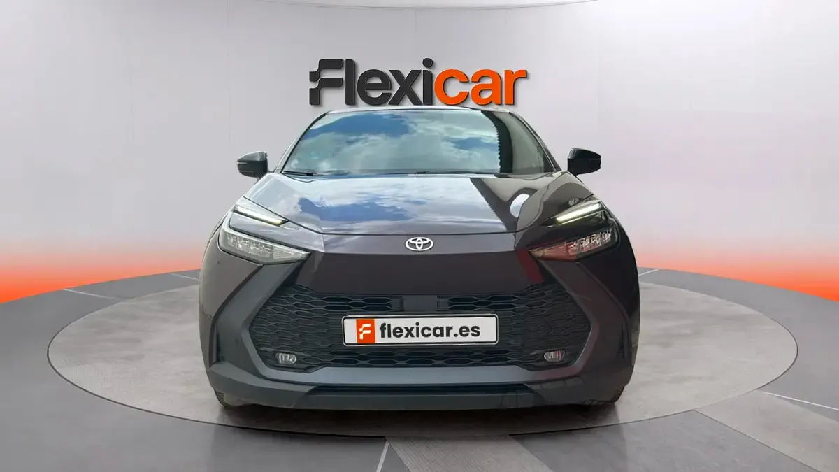 Usado Toyota C-HR Advance 140 CV (102 kW) 2024 Gris SUV