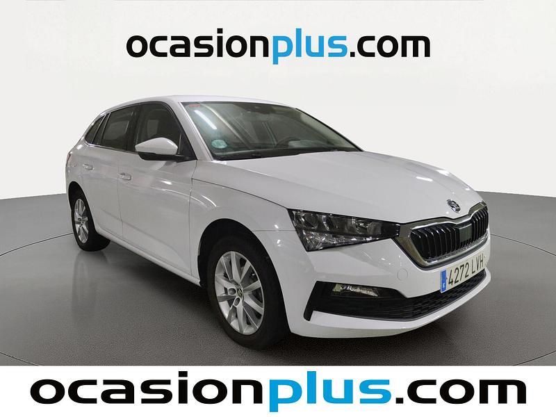 Usado Skoda Scala Ambition 95 CV (69 kW) 2021 Blanco Utilitario