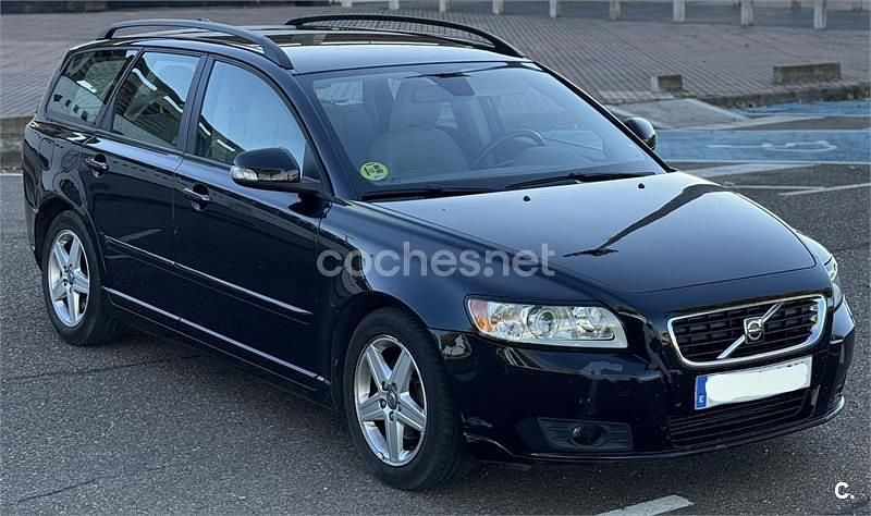 Negro Usado 2010 Volvo V50 Drive Kinetic Familiar | 6900 € - Imagen 1/4