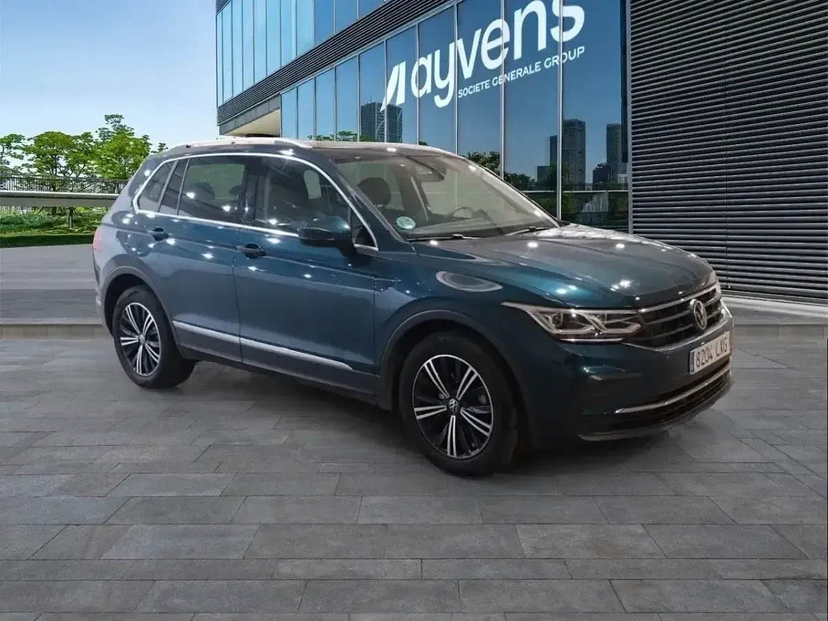 Usado VW Tiguan Life 150 CV (110 kW) 2022 Azul SUV