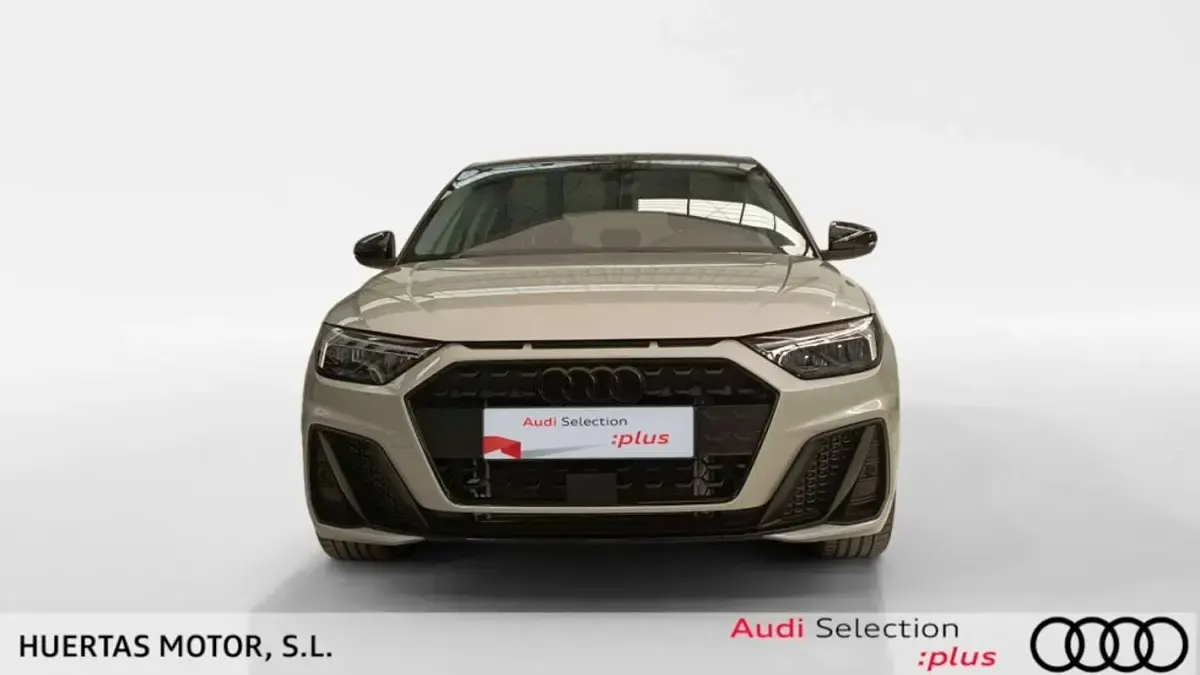 Usado Audi A1 116 CV (85 kW) 2024 Negro SUV