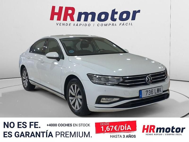 Usado VW Passat 150 CV (110 kW) 2022 Blanco Berlina