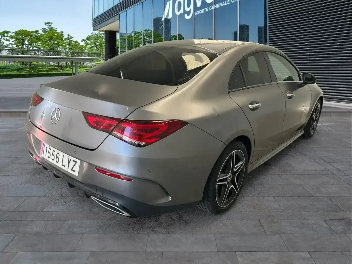 Usado Mercedes CLA180 136 CV (100 kW) 2022 Gris Coupe