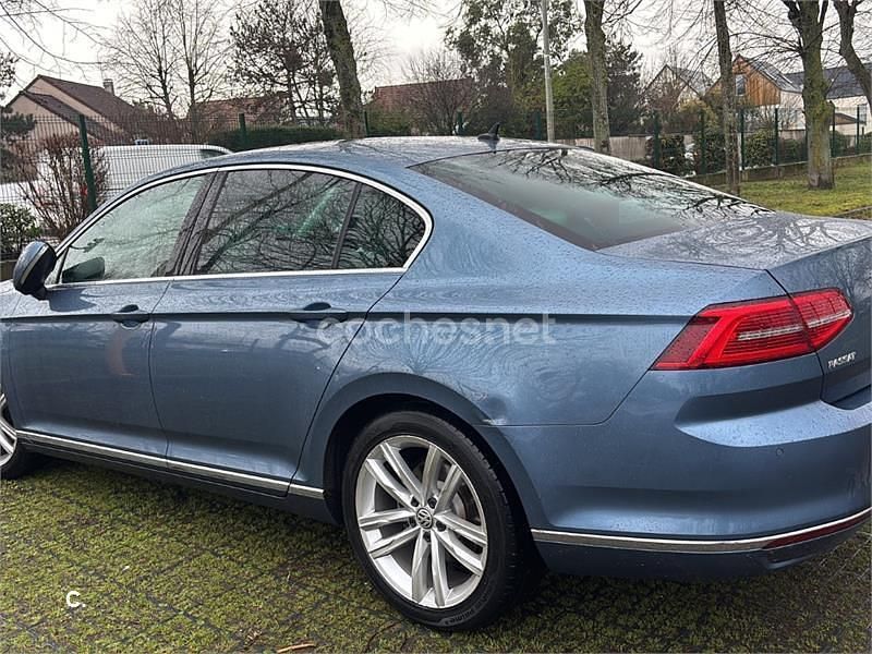 Usado VW Passat Sportline 150 CV (110 kW) 2017 Azul Berlina
