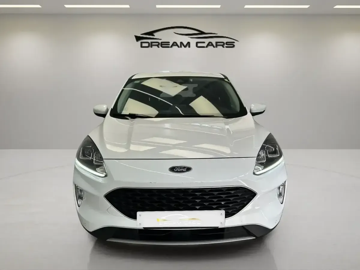 Usado Ford Kuga Titanium 120 CV (88 kW) 2022 Blanco SUV